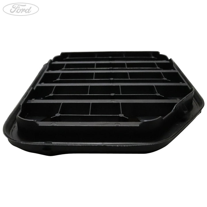 AIR INLET GRILLE