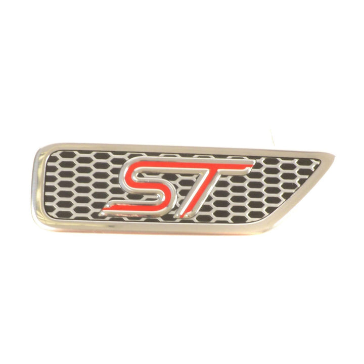 FOCUS O/S FRONT WING ST NAME PLATE BADGE EMBLEM
