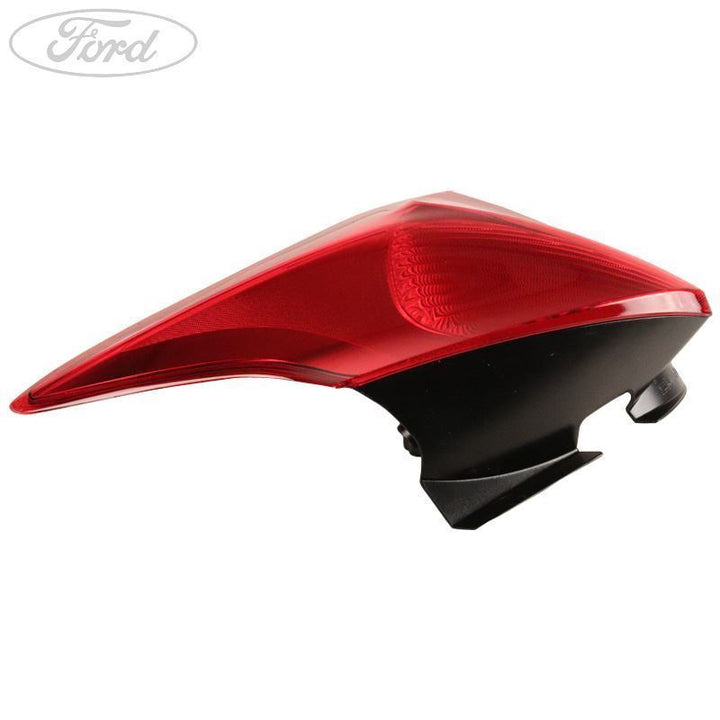 Focus 5-Door Hatchback O/S Drivers Side Rear Light Lamp Unit Level 1 2014-2020