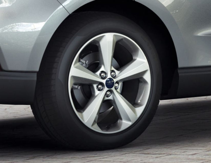 SET OF 4 ALLOY WHEELS WITH FITTING  01/2016