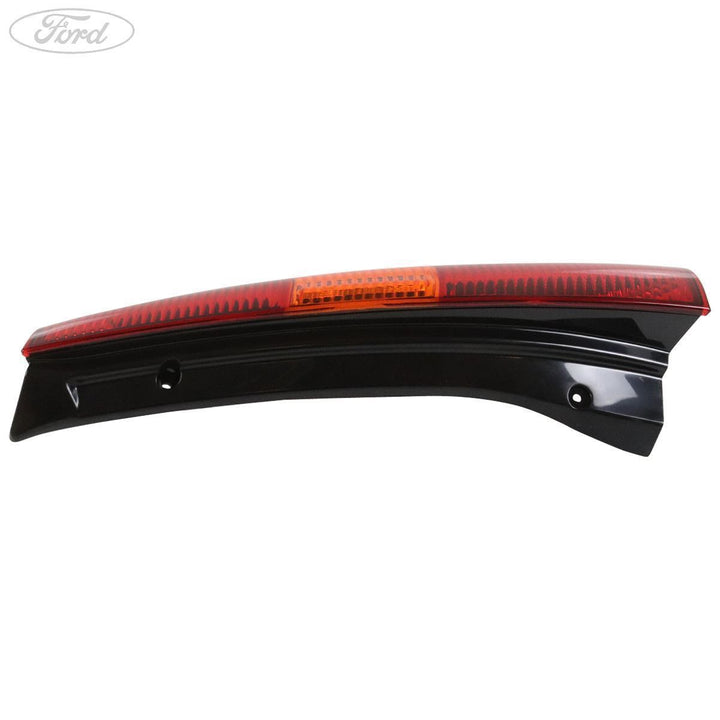 EVEREST ENDEAVOUR REAR DRIVER SIDE LIGHT LAMP UNIT LENS 03-07