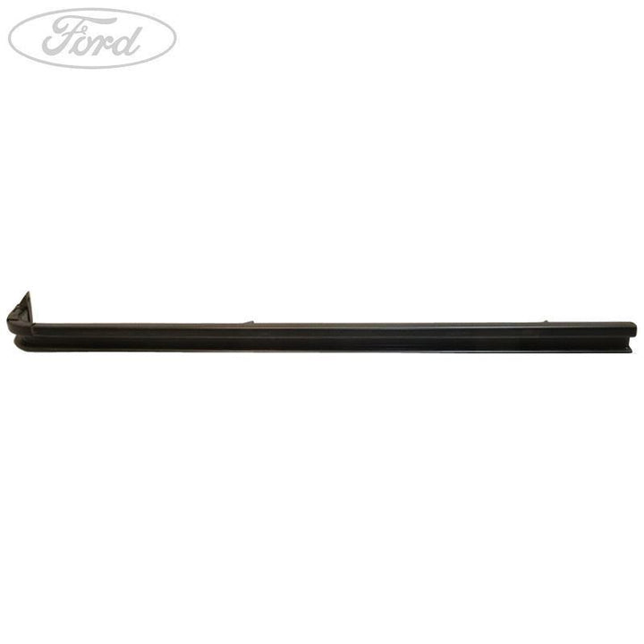 CENTRE SLIDING DOOR TRACK
