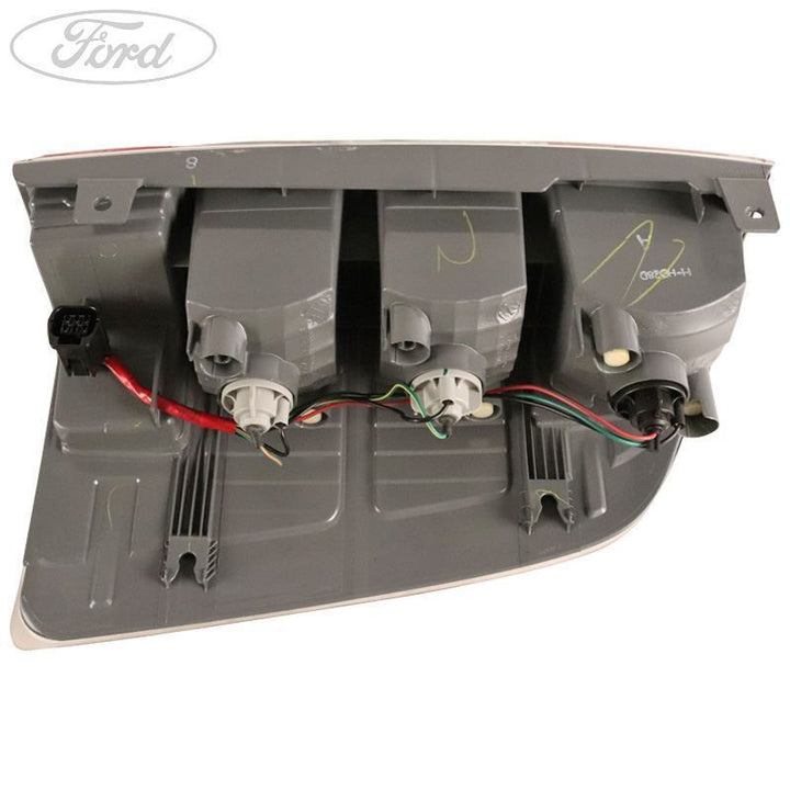 REAR PASSENGER SIDE LIGHT LAMP ASSEMBLY UNIT COMPLETE