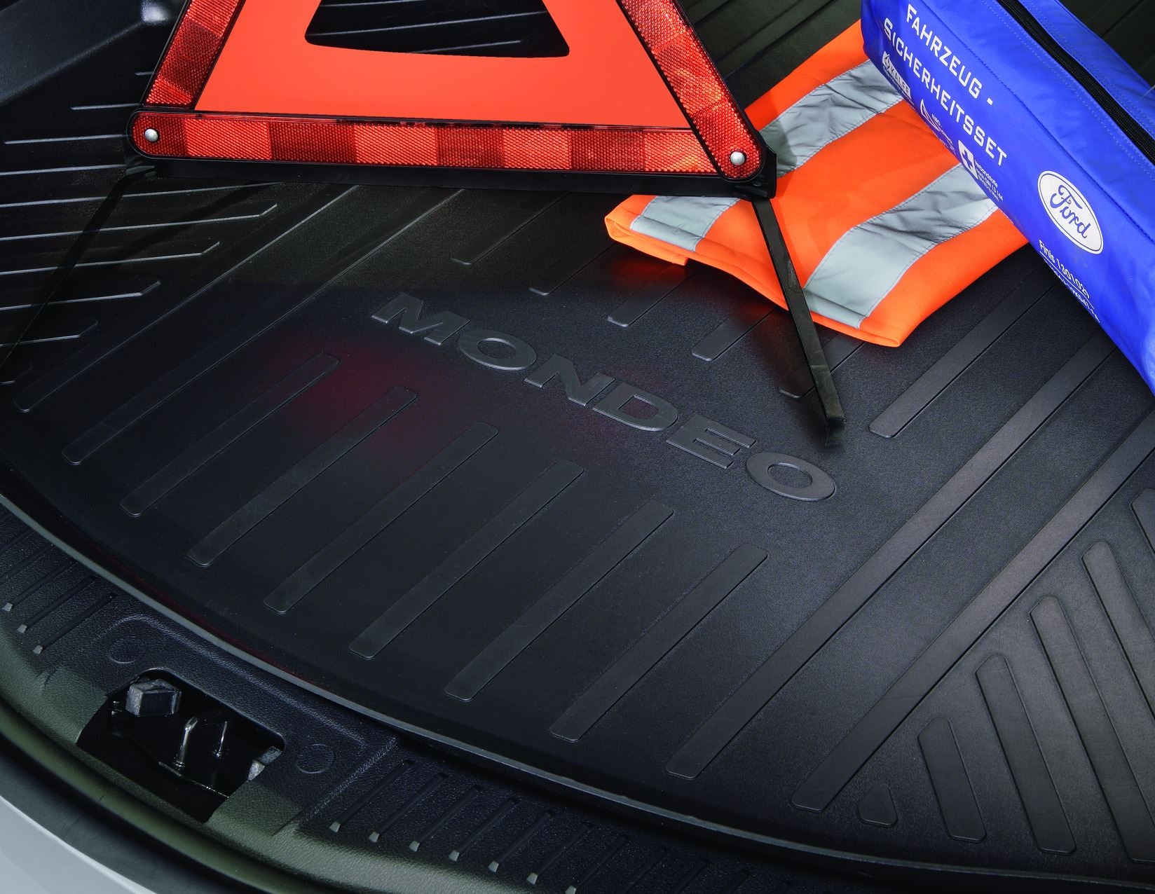 LAS Tailored Boot Liner For Ford Mondeo MK5 Saloon 2015–2025 – Black, Waterproof, Anti-Slip