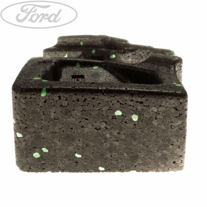 FOCUS FOCUS O/S FRONT BUMPER PANEL FILLER