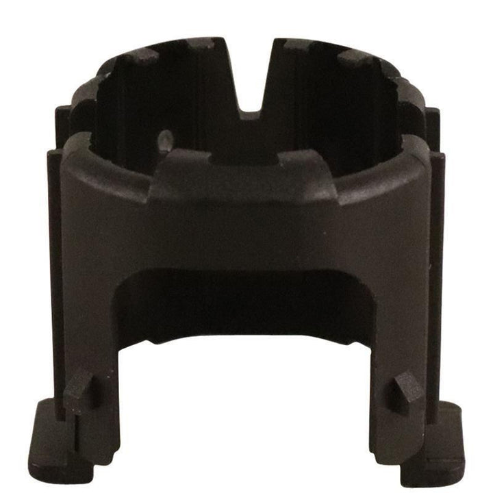 RETAINER