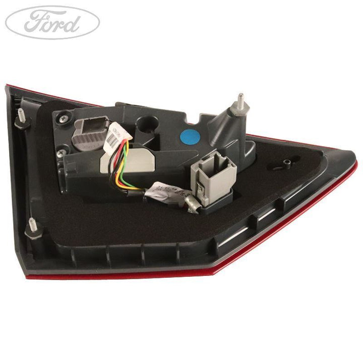 MONDEO MK5 REAR O/S INNER LIGHT LAMP CLUSTER 2014-2018