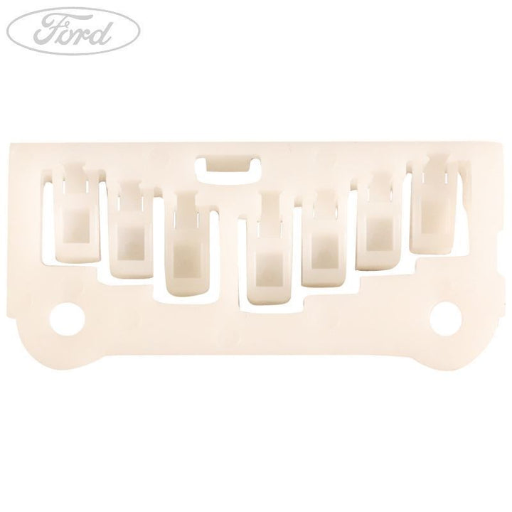 WINDSCREEN GLASS OPENING SPACER