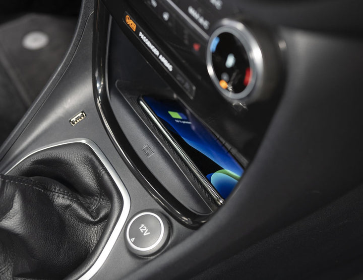 FORD PUMA® ACV QI WIRELESS CHARGING KIT INTEGRATED VEHICLE-SPECIFIC SOLUTION
