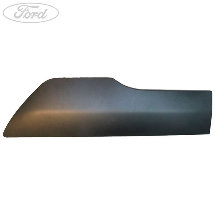 REAR QUARTER OUTER MOULDING