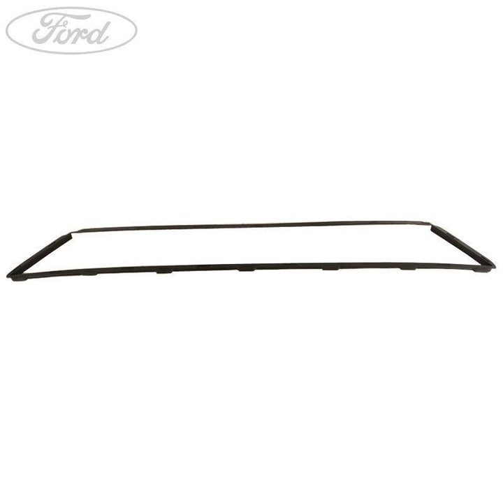 FOCUS FRONT FRONT BUMPER LOWER GRILLE SURROUND 2016-