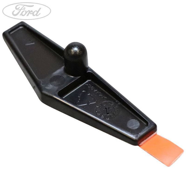 FOCUS B-MAX FRONT WINDSCREEN UPPER STUD