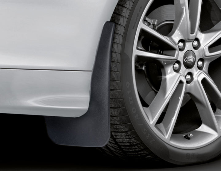 MUD FLAPS WITH FITTING ESTATE.,  09/2014