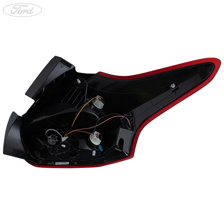 FOCUS MK3 PASSENGER SIDE REAR LIGHT LAMP UNIT WITH BULBS & WIRING LED
