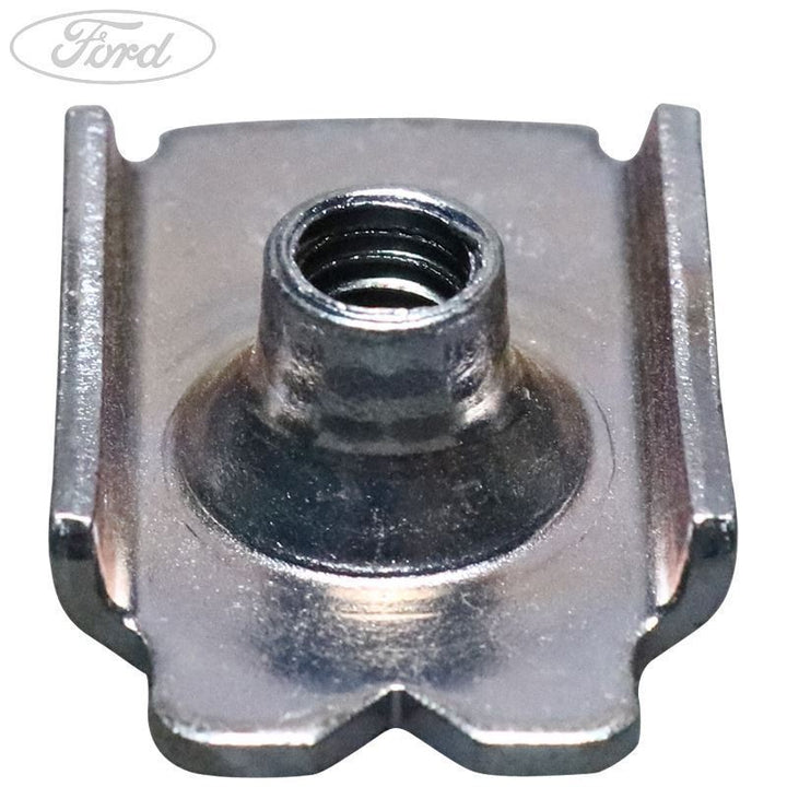 FENDER BRACKET SUPPORT