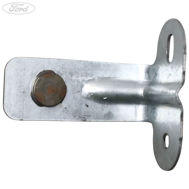 REAR FENDER BRACKET