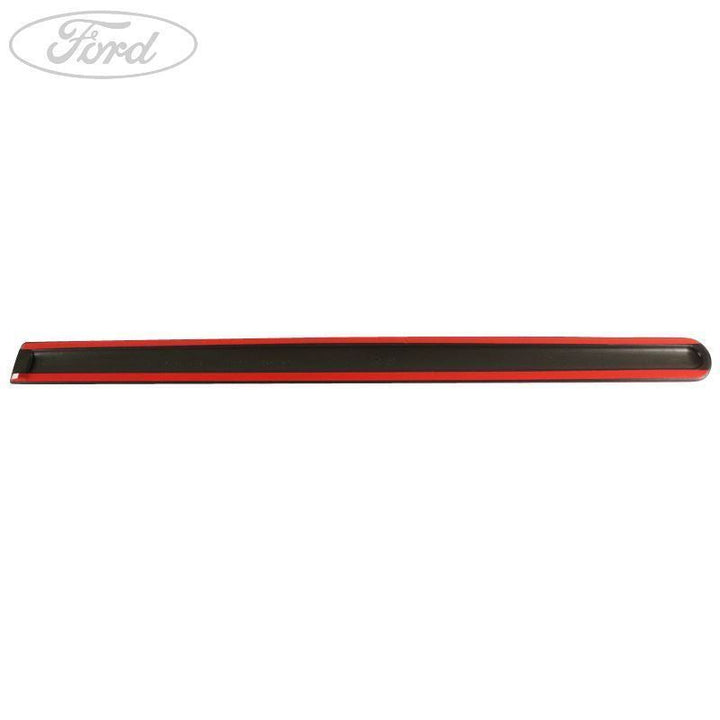 FRONT BODY PANEL MOULDING