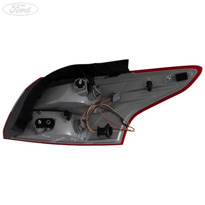 FOCUS MK3 REAR PASSENGER SIDE TAIL LIGHT LAMP CLUSTER 4 DOOR 11-15