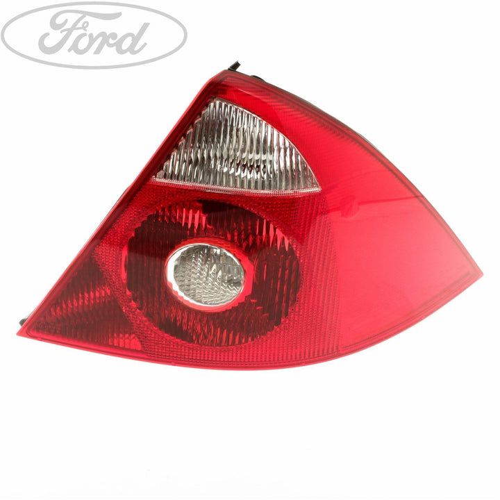MONDEO MK3 REAR DRIVER SIDE TAIL LIGHT LAMP CLUSTER 2003-2005
