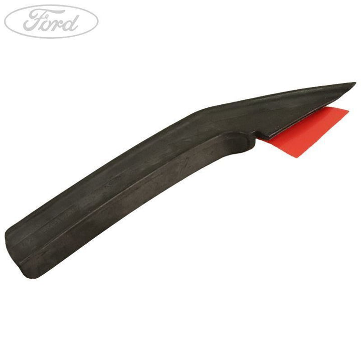 FOCUS TAILGATE BOOTLID N/S GROMMET 5 DOOR SALOON 11-15