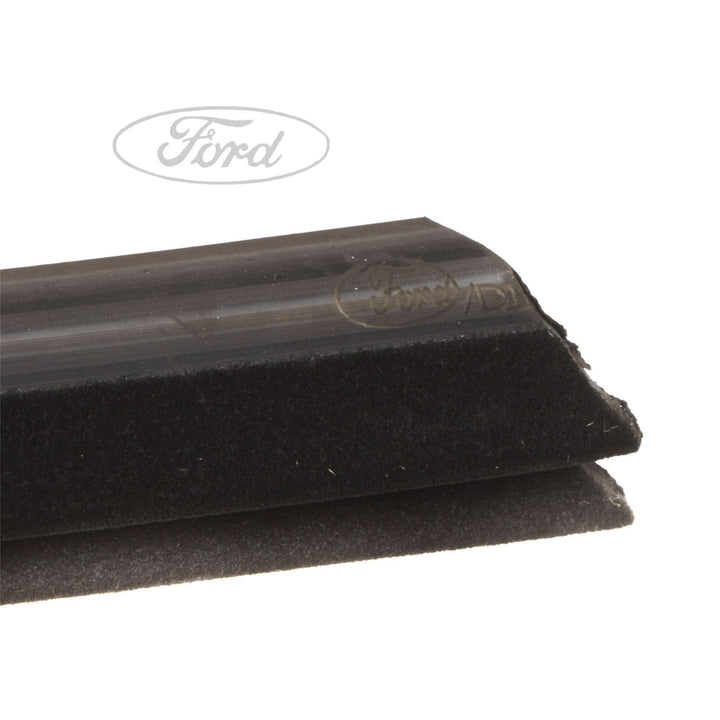 FOCUS FOCUS O/S FRONT DOOR GLASS RUN SEAL