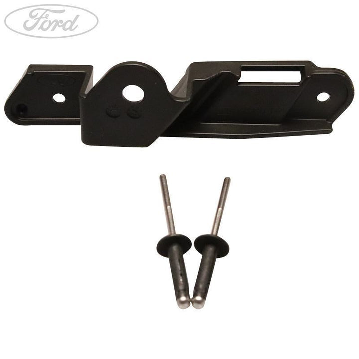 FOCUS MK3 N/S FRONT BUMPER VALANCE BRACKET BLACK 2014-