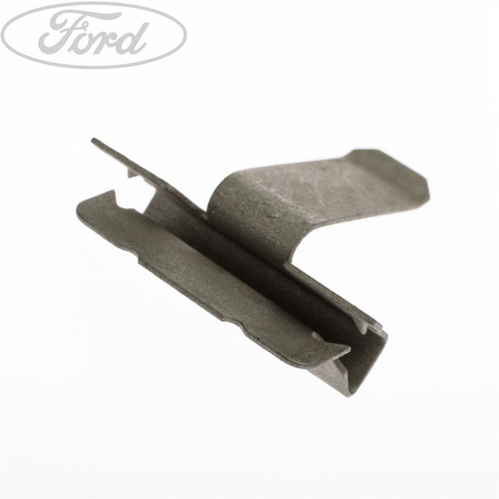 INSTRUMENT PANEL CLIP