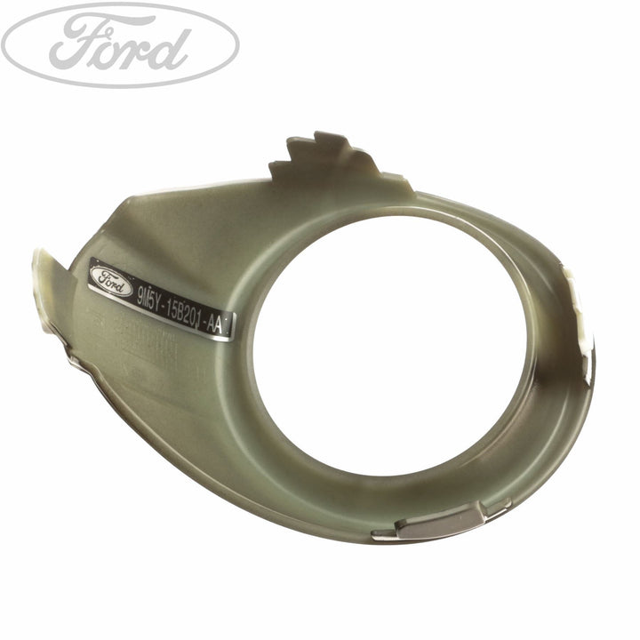 FOCUS FRONT N/S FOG LAMPS BEZEL
