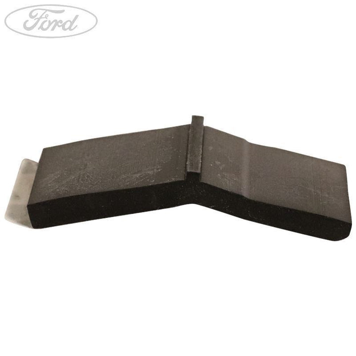 REAR WINDOW GLASS OPENING SPACER