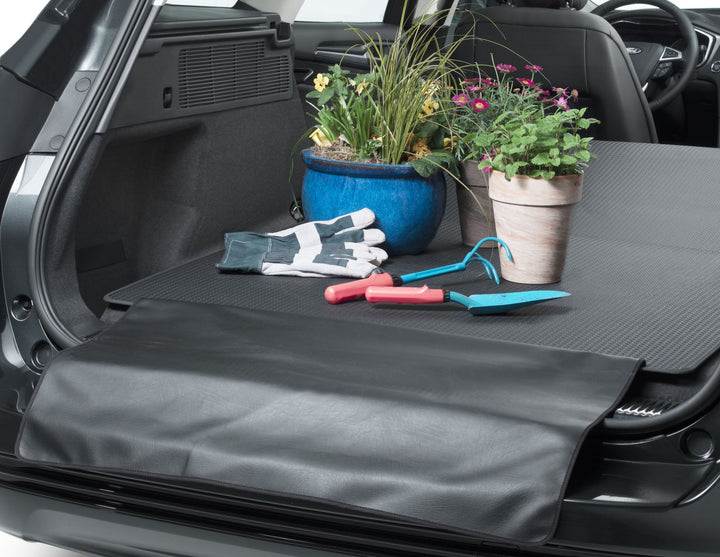 MONDEO FROM 09/2014 LOAD COMPARTMENT MAT BLACK,WITH MONDEO LOGO