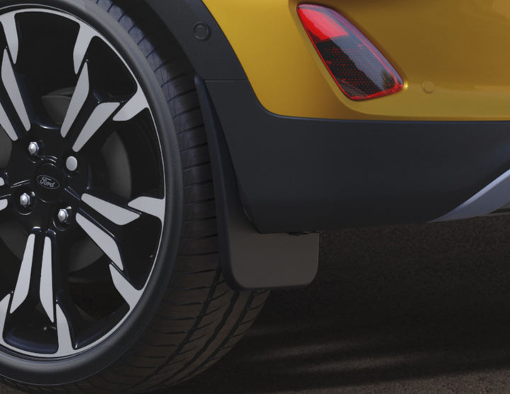 MUD FLAPS WITH FITTING  03/2018