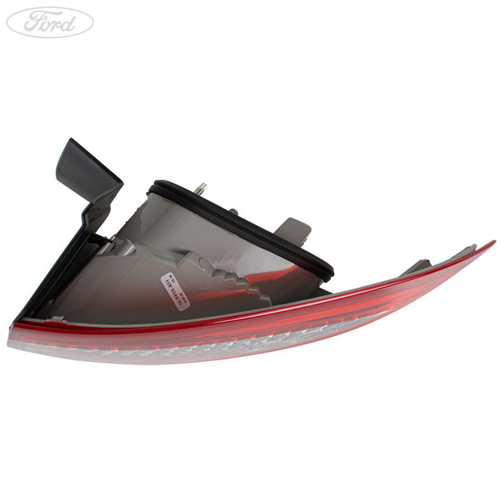 MONDEO MK4 OUTER RIGHT REAR DRIVER SIDE TAIL LIGHT LAMP CLUSTER