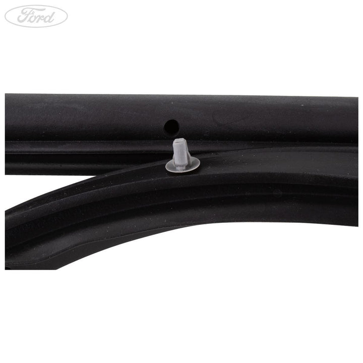 FIESTA FRONT N/S DOOR WINDOW WEATHERSTRIP SEAL 2014-
