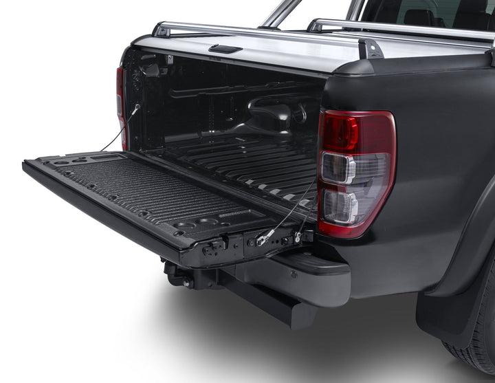 ROLLER TONNEAU COVER WITH FITTING  09/2011