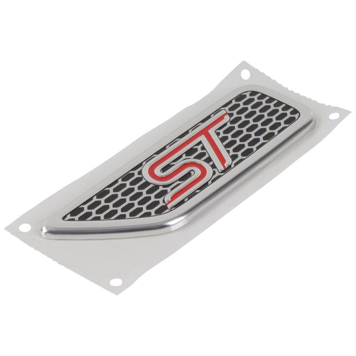 FOCUS N/S FRONT WING ST NAME PLATE BADGE EMBLEM