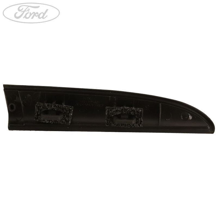 REAR WINDOW MOULDING