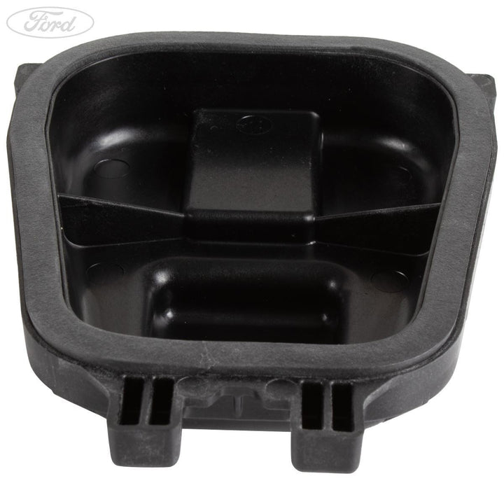 KUGA HEADLIGHT BULB BACKING COVER SQUARE 2012-