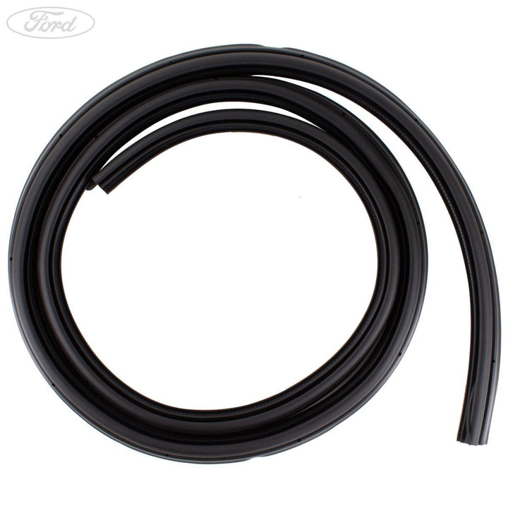 FOCUS TAILGATE BOOTLID WEATHERSTRIP SEAL SALOON 07-11