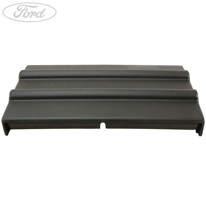 FOCUS FRONT BUMPER LOWER CENTRE COVER W/ ADAPTIVE SPEED
