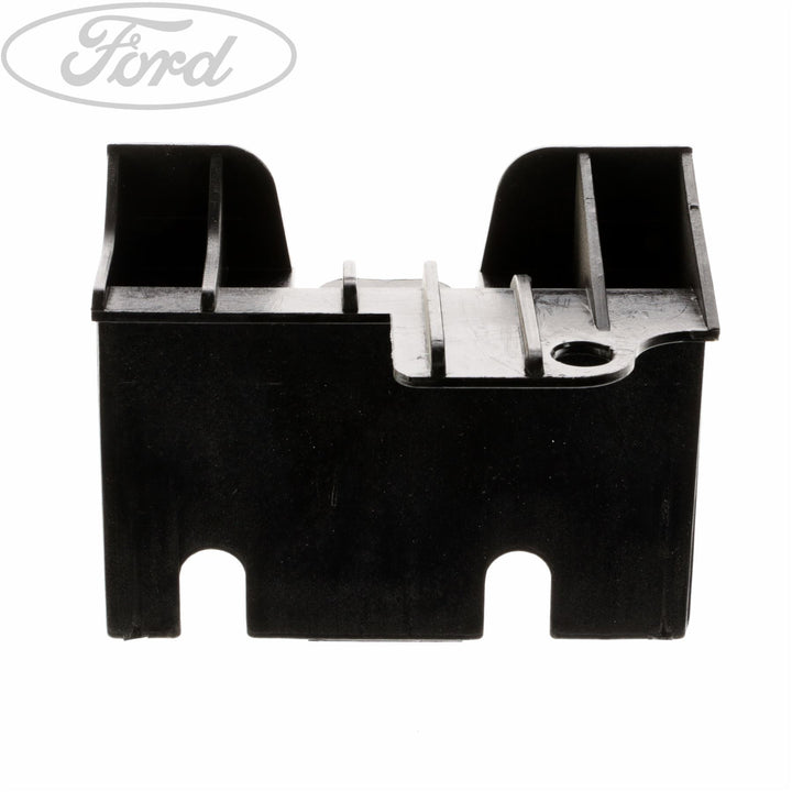 POWER STEERING PUMP MOUNTING BRACKET