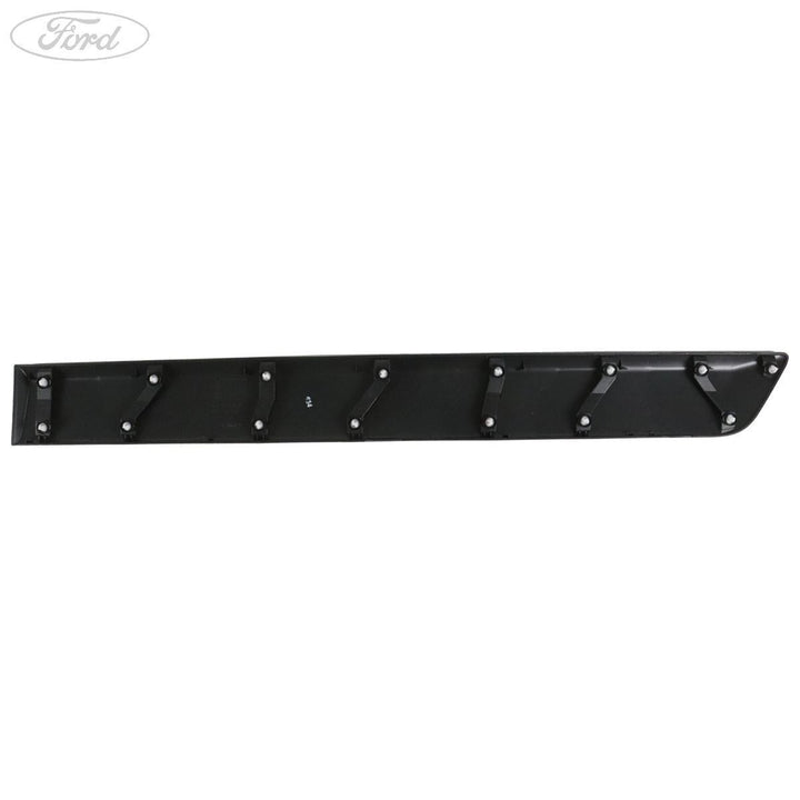 REAR QUARTER OUTER MOULDING