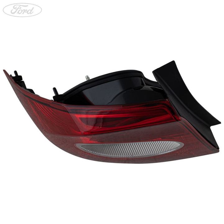 FOCUS SALOON LEFT N/S REAR TAIL LIGHT LAMP CLUSTER