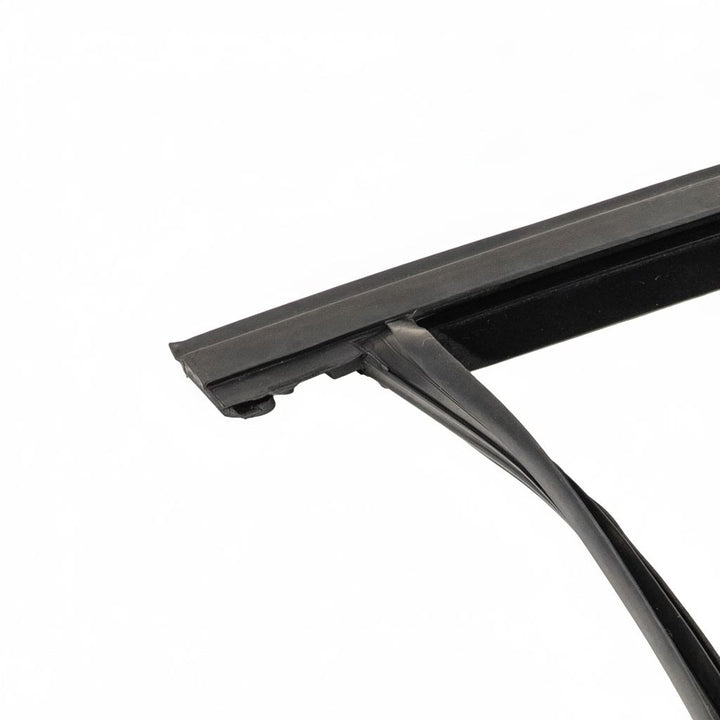 FOCUS O/S DRIVER SIDE FRONT DOOR GLASS RUN BODY SEAL WINDOW CHANNEL WEATHERSTRIP 2014-2019
