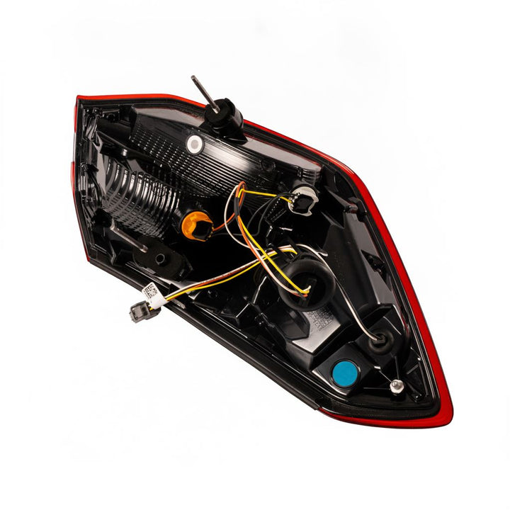 FOCUS 5 DOOR O/S REAR LED STOP & INDICATOR LAMP 2022-ONWARDS