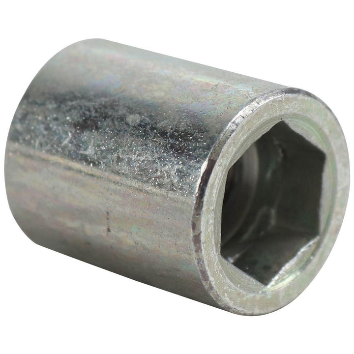 FUEL INJECTORS AND PIPES NUT
