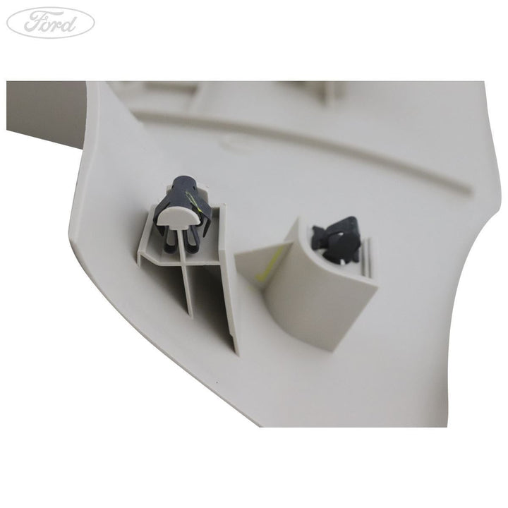 UPPER PILLAR D TRIM