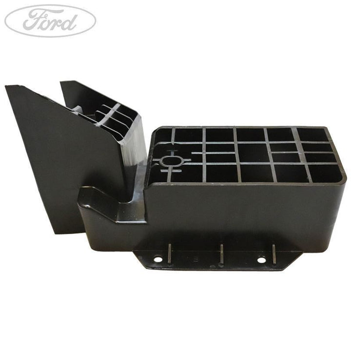 FENDER MOULDING