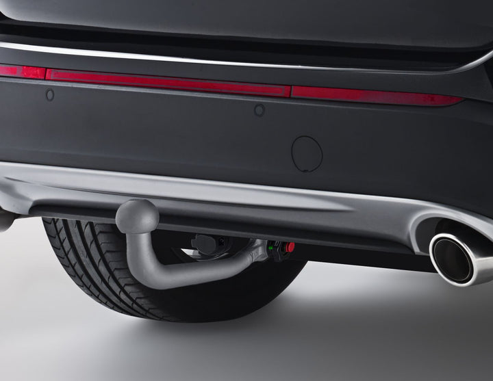 DETACHABLE TOW BAR WITH FITTING