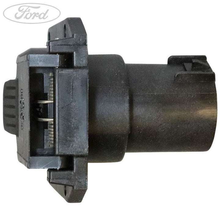 ADDITIONAL SOCKET