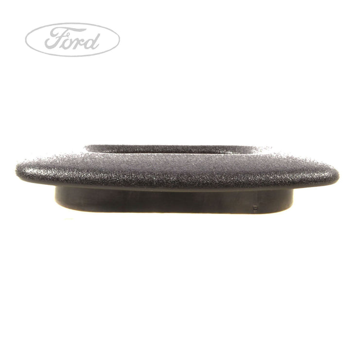 MONDEO REAR SEAT LATCH BEZEL